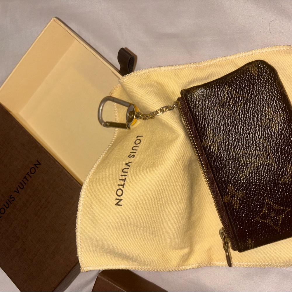 Louis Vuitton Brown Monogram coin pouch - Picture 3 of 5